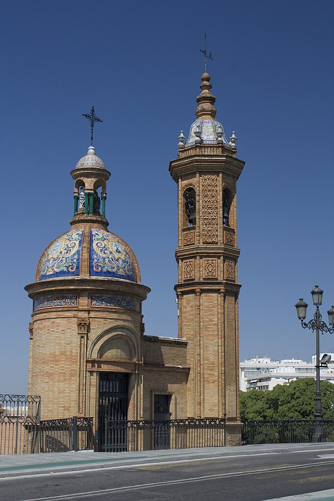 capilla del carmen en la ruta por triana