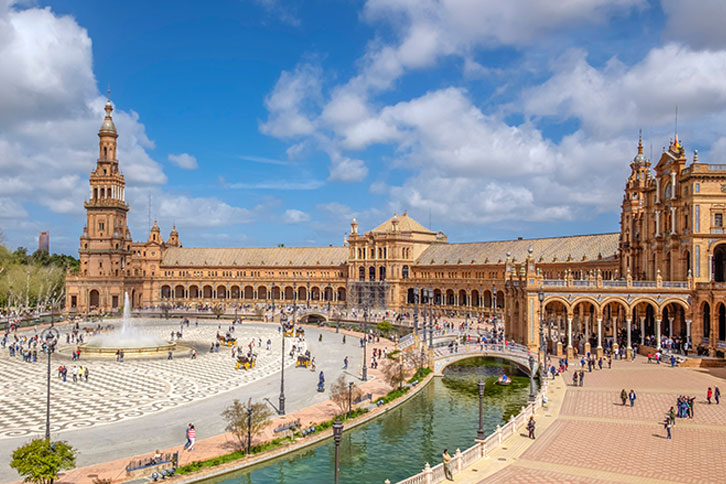 plaza de españa en Sevilla monumento